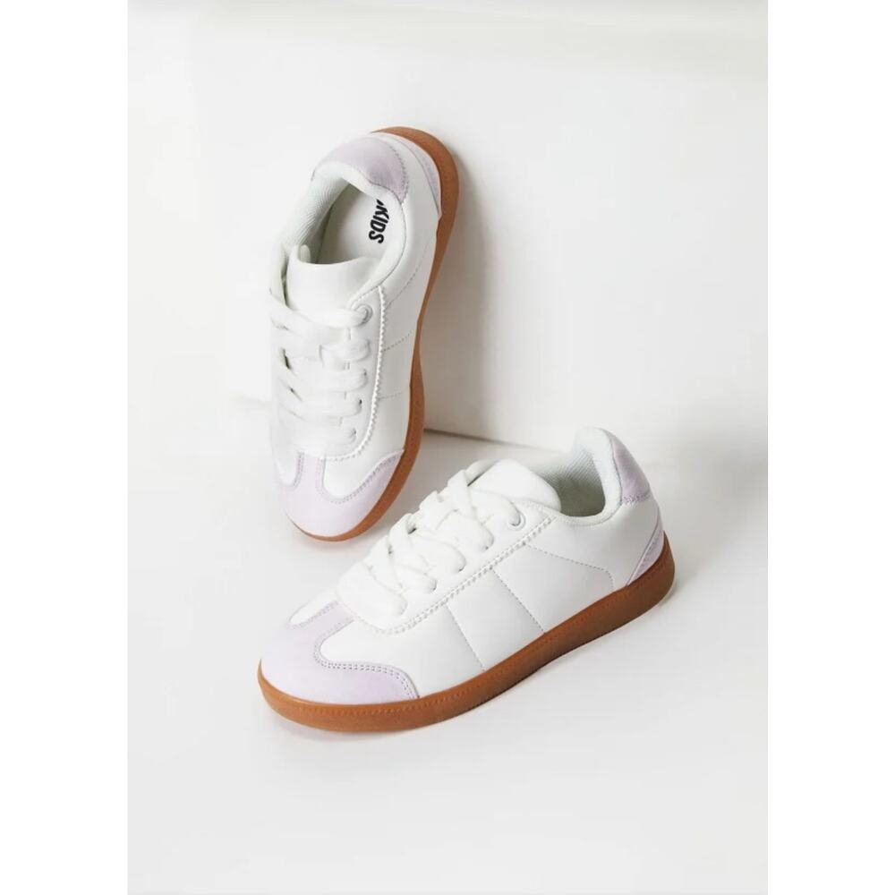 FabKids Lavender Fog Sneakers Girls Size 5